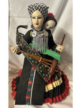 HMONG LAI THAI DOLL WITH BABY HANDMADE IN THAILAND HILLTRIBE,